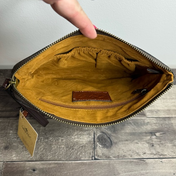 Patricia Nash Cassini Wristlet Winter Bloom NWT - Picture 6 of 13